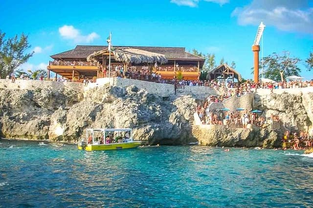 Private Tour From Ocho Rios or Runaway Bay To Negril 7 Miles Beach & Ricks Cafe