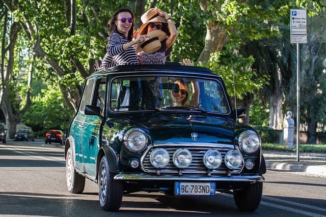 THINK BIG, GO MINI! Rome Day&Night in Mini Cooper Classic Cabrio