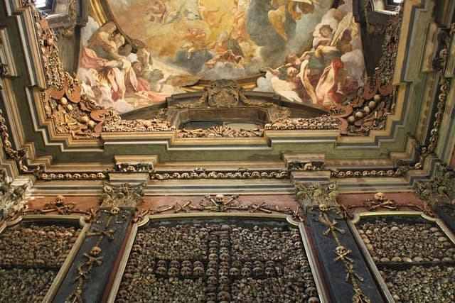 Secret Milan tour and Appetizer with its delicatessen