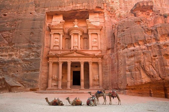 Compare Best Petra & Wadi Rum Day Trips