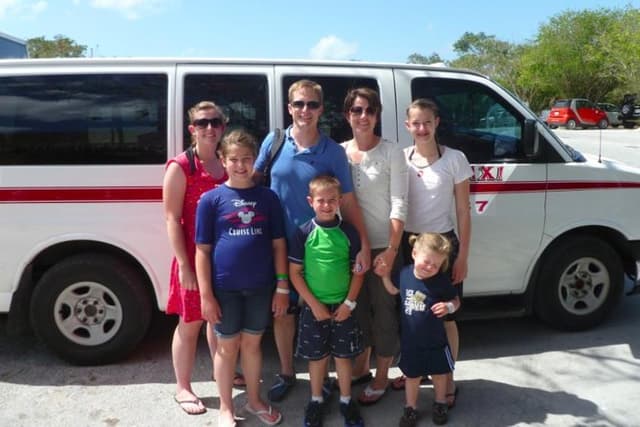 Private Tour: 5-Hour Cozumel Sightseeing with Private Driver and Tequila Tasting