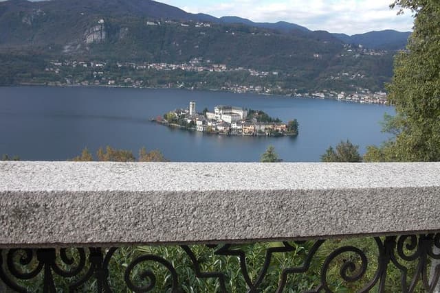 Private Tour of Orta San Giulio on Lake Orta with Micaela