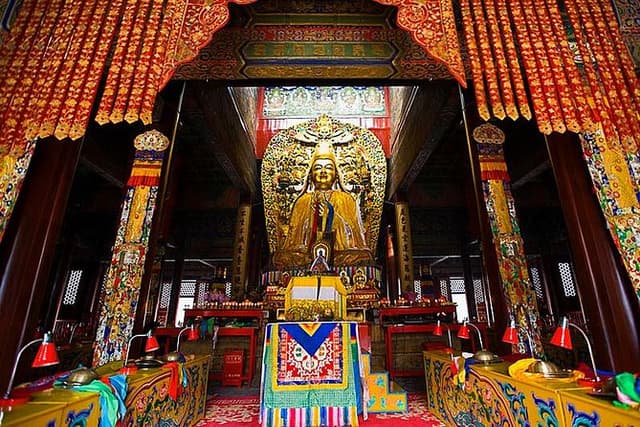 Lama Temple & Confucius Temple – Tickets or Guided Tour Service
