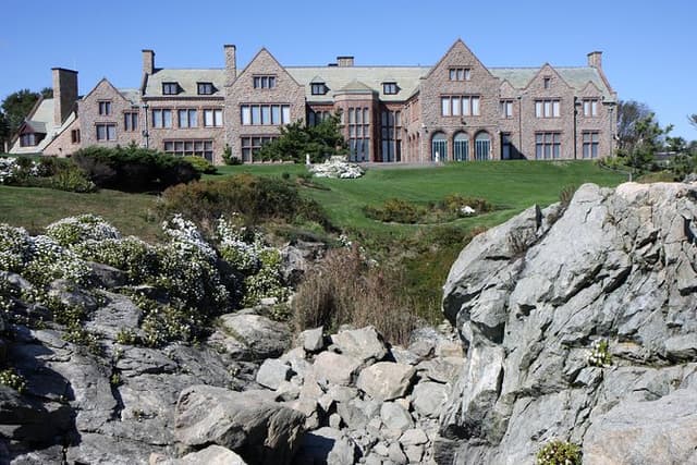 Private Day Trip From Boston to the Newport Mansions