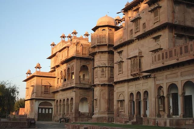 Full-Day Private Bikaner Sightseeing with English speaking Guide