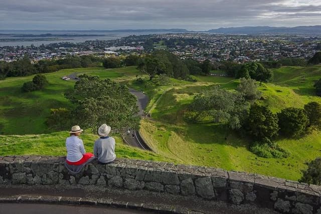 Full-Day Grand Auckland Volcanoes Tour