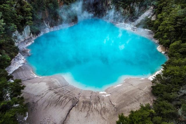 Volcanic Valley Self Guided Walking and Hiking at Waimangu