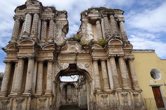 Antigua walking tour from Puerto Quetzal