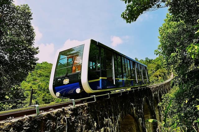 Penang City & Temple Tour with Penang Hill Funicular (6 Hours)