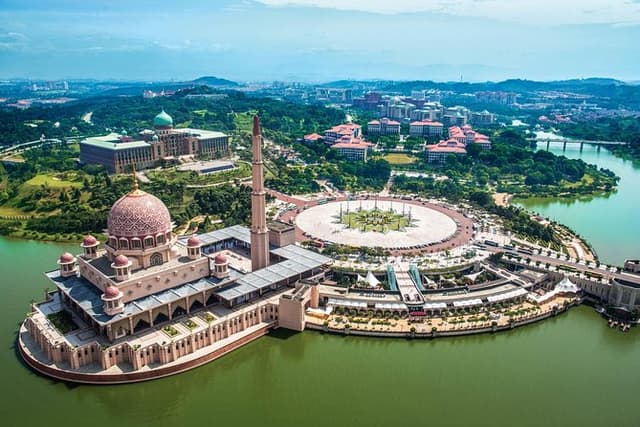 Batu Caves & Putrajaya Highlights: Landmarks & Agricultural Park