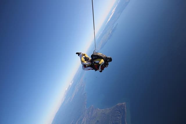Lake Taupo 12,000-Foot Tandem Skydiving