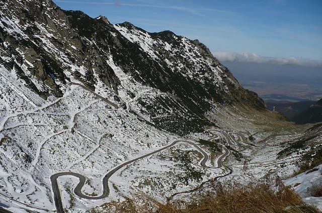 Transfagarasan Highroad Tour from Brasov (warm season)