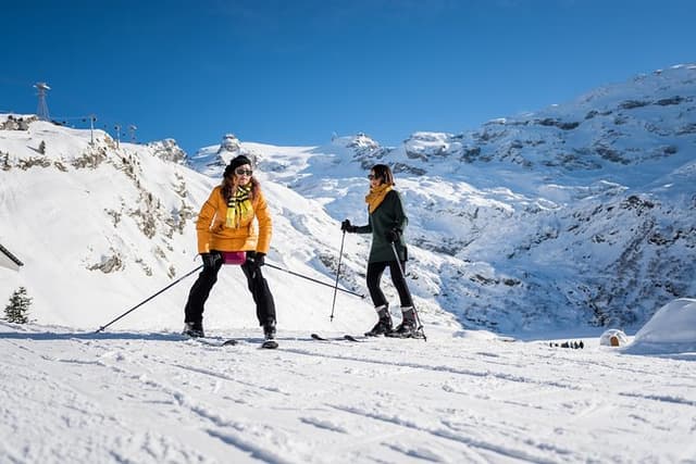 Mount Titlis - First Ski Experience incl. mountain excursion in Engelberg