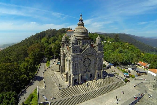 Compare Top Private Tours: Barcelos, Ponte de Lima & Viana
