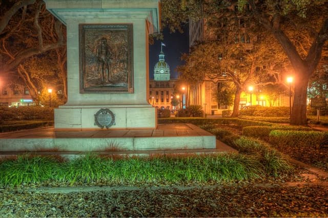Savannah Dead of Night: Adults-Only Ghost Walking Tour