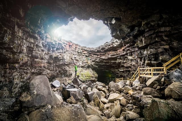 The Cave Explorer