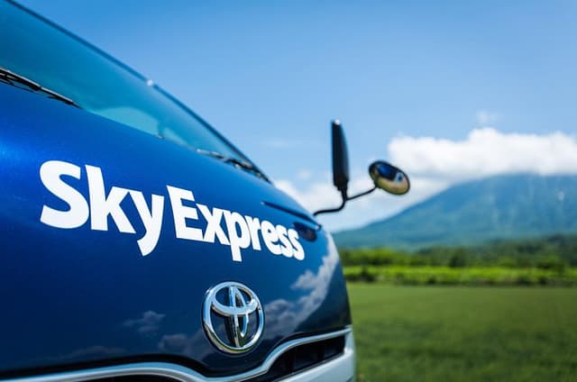 SkyExpress Private Transfer: New Chitose Airport - Niseko (8 Pax)
