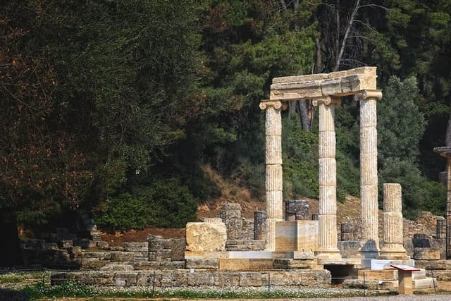 Olympia - Half day Tour