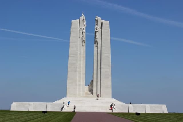 Private Round Trip Transfer to Vimy Ridge from Arras