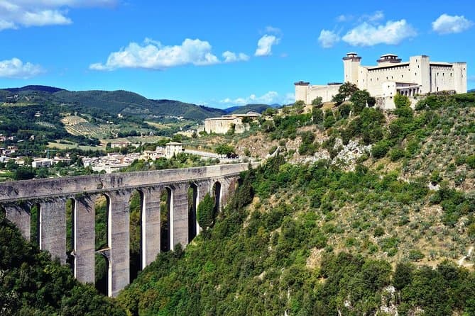 Authentic Spoleto Walking Tour: Explore Perugia Like a Local