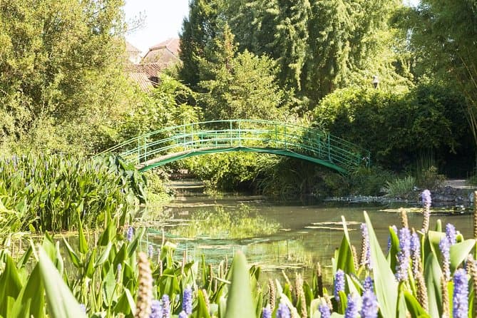 Explore Claude Monet’s Enchanting Gardens in Giverny