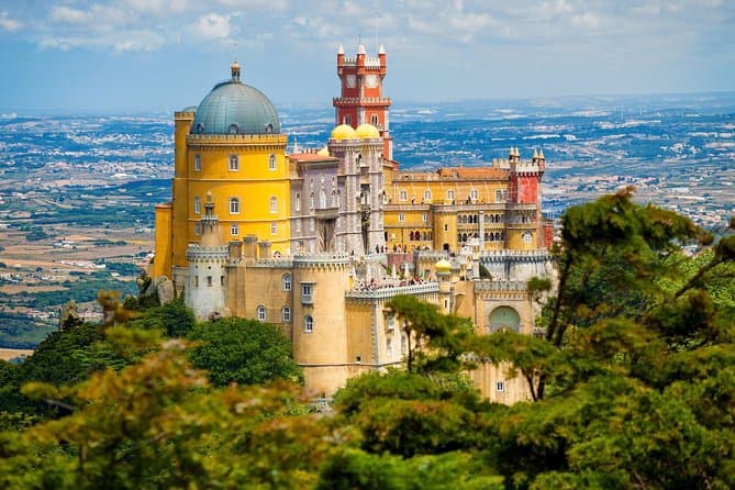 Sintra Day Trip: Top Tours & Attractions