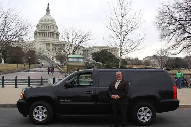 Private Multilingual DC City Tour (Spanish, Portuguese, English)