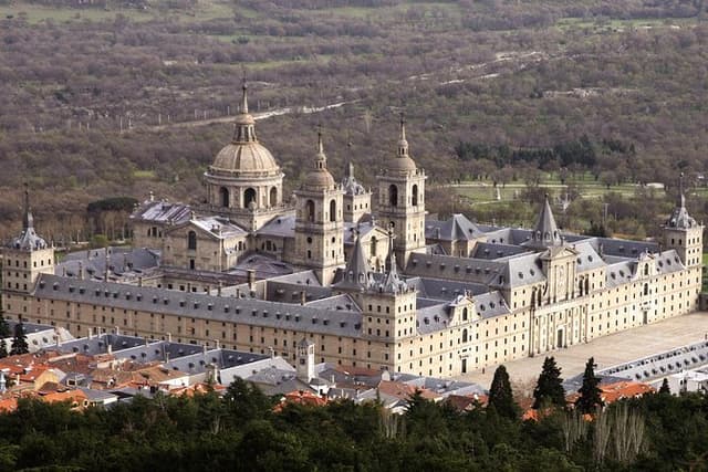 Private full day Tour of Madrid + Escorial & Valley of the Fallen