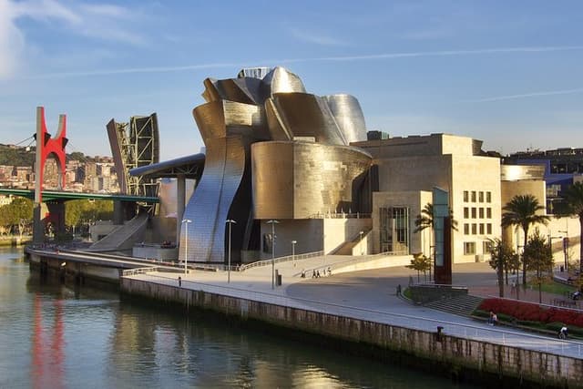 Private 4-hour City Tour of Bilbao with Hotel or Cruise Port pick-up
