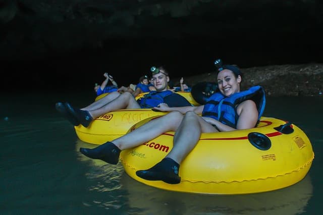 Altun Ha and Cave Tubing Tour from Belize City