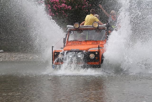 Combi Safari offroad adventure with picnic