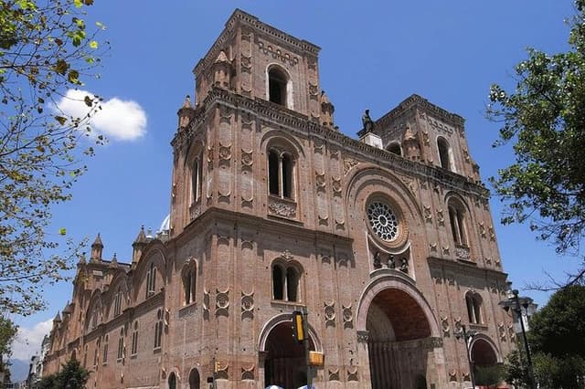 Private Cuenca City Half Day Tour with Typical Lunch