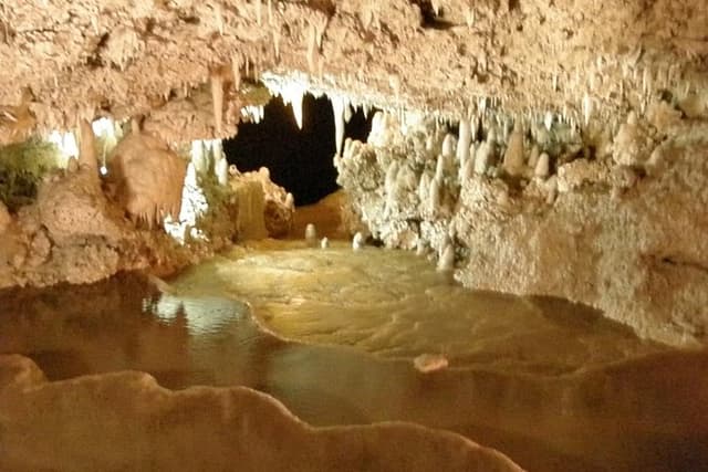 Beautiful Barbados: Harrisons Cave & Beach Day Tour
