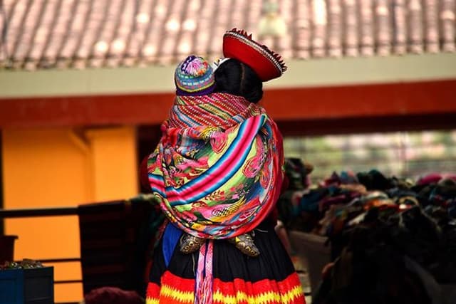 Super Sacred Valley: Chinchero - Salt Mines - Moray & Ollantaytambo