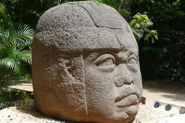 Villahermosa city tour with La Venta Museum and Yumká zoo