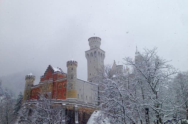 Neuschwanstein Castle Private Tour from Garmisch-Partenkirchen
