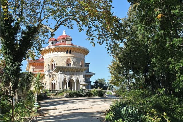Sintra and Cascais Private Sightseeing Tour