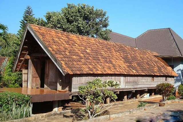 City tour, DrayNur waterfall and Ban Don village Buon Ma Thuot
