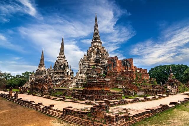 Ayutthaya Highlights Tour with Scenic Grand Pearl River Cruise
