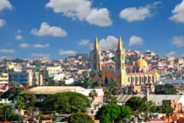 Mazatlan Shore Excursion: Small Group Highlights Tour with Lunch
