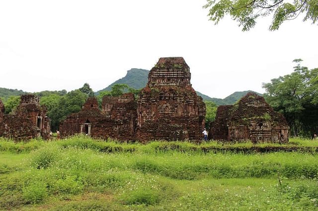 Shore Excursion from TIEN SA or CHAN MAY Port to visit My Son Holyland & Hoi An