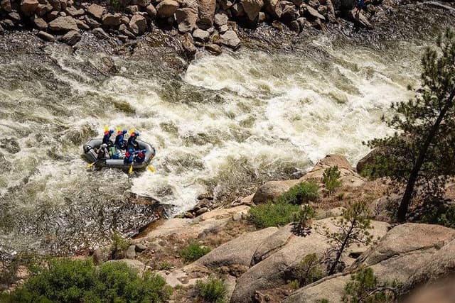 Browns Canyon Half Day Intermediate Whitewater Rafting Tour