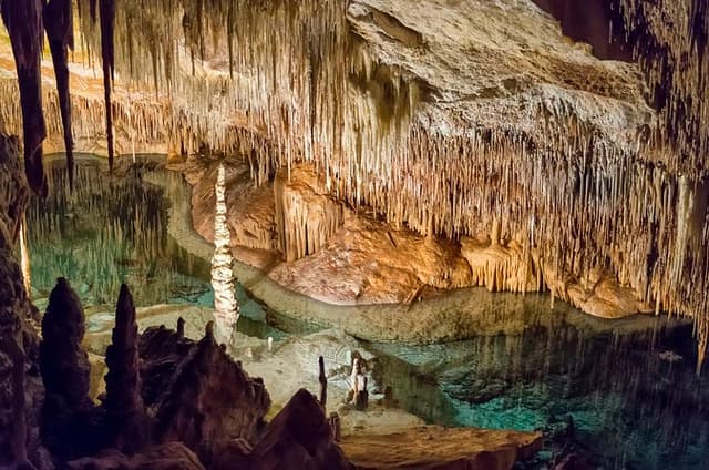 Cayman Crystal Caves & Pedro St James OR Botanic Gardens