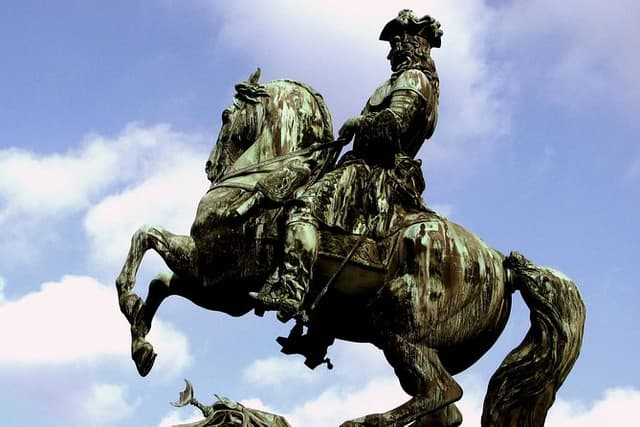 Private Van & Walk Tour - One Perfect Day in Vienna