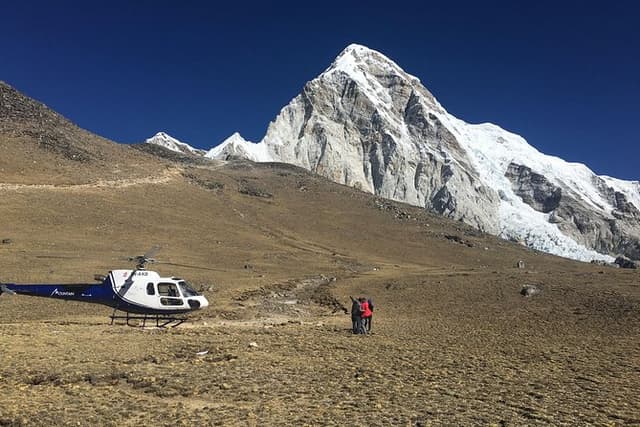 Private Landing at Everest Base Camp Kalapathar by Helicopter