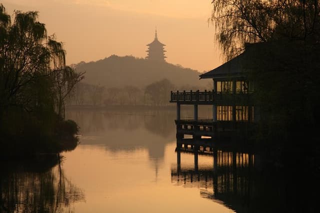 Private Hangzhou, Heaven on Earth Day Tour