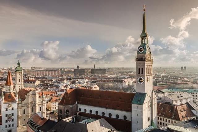 Munich: Private Walking Tour with Hotel Pickup