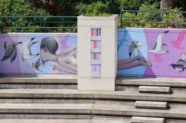 Private Street Art 2-Hour Guided Tour in Paris