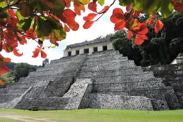 Palenque Archaeological site from Villahermosa City or airport