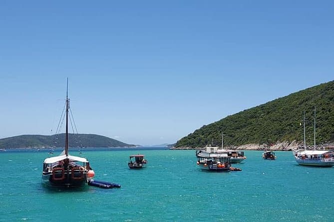 Passeio de Barco em Arraial do Cabo saindo do RJ